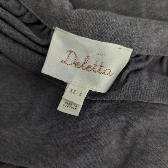 Deletta Gray with gold shimmer cold shoulder flowy top sz XS/S - Picture 6 of 7